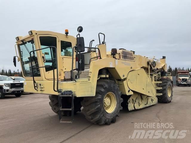 Wirtgen WR2400 Soil Compactors