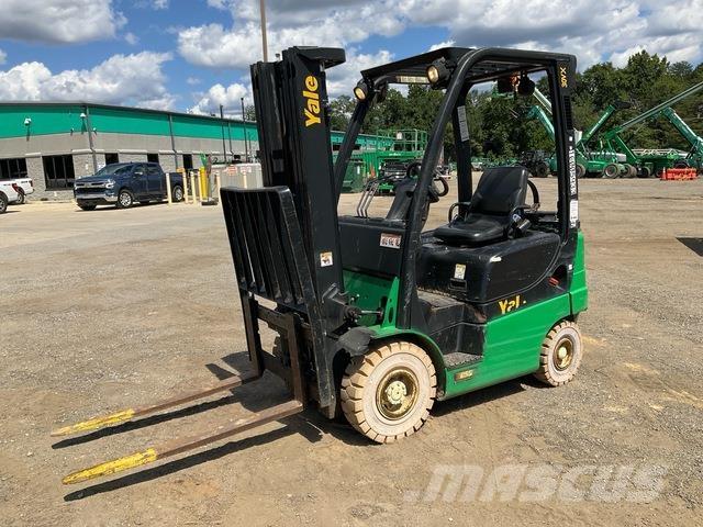 Yale GTP030VX Rough Terrain Trucks