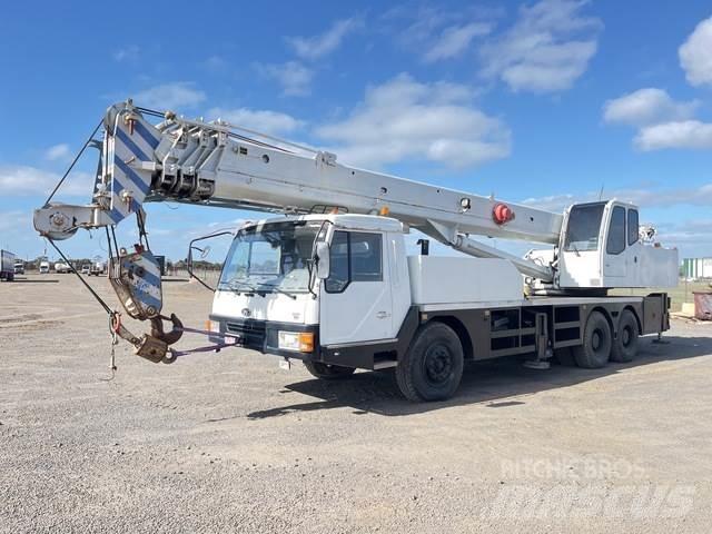Zoomlion QY25H Crawler Cranes