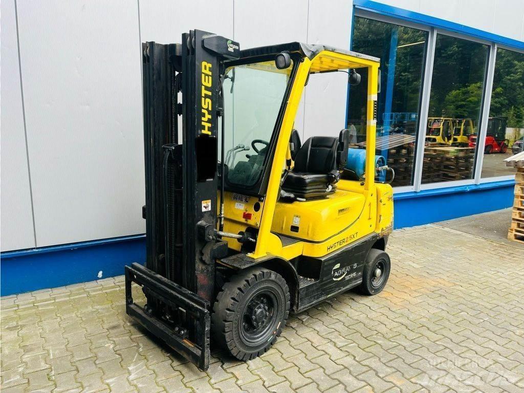 Hyster H2.5XT LPG trucks