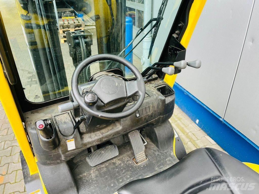 Hyster H2.5XT LPG trucks