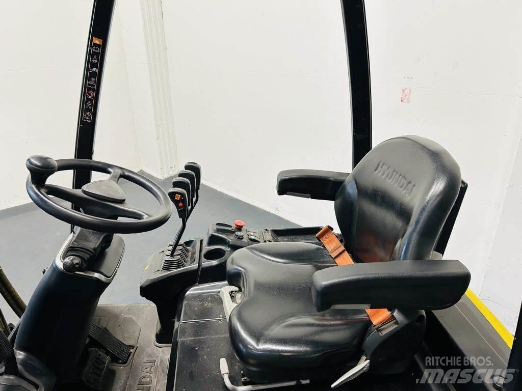 Hyundai 15BT-9 Electric Forklifts