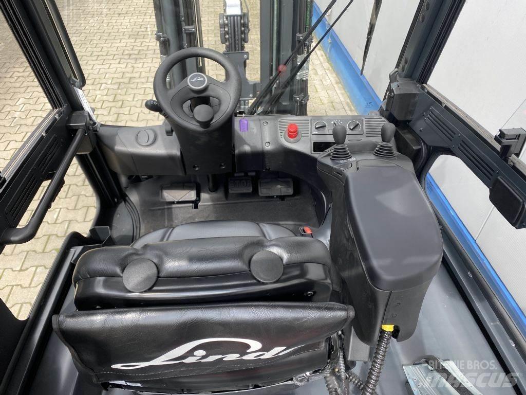 Linde E50HL Electric Forklifts