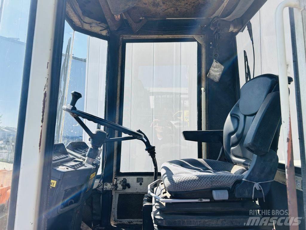 Schaeff KL835 Skid Steer Loaders