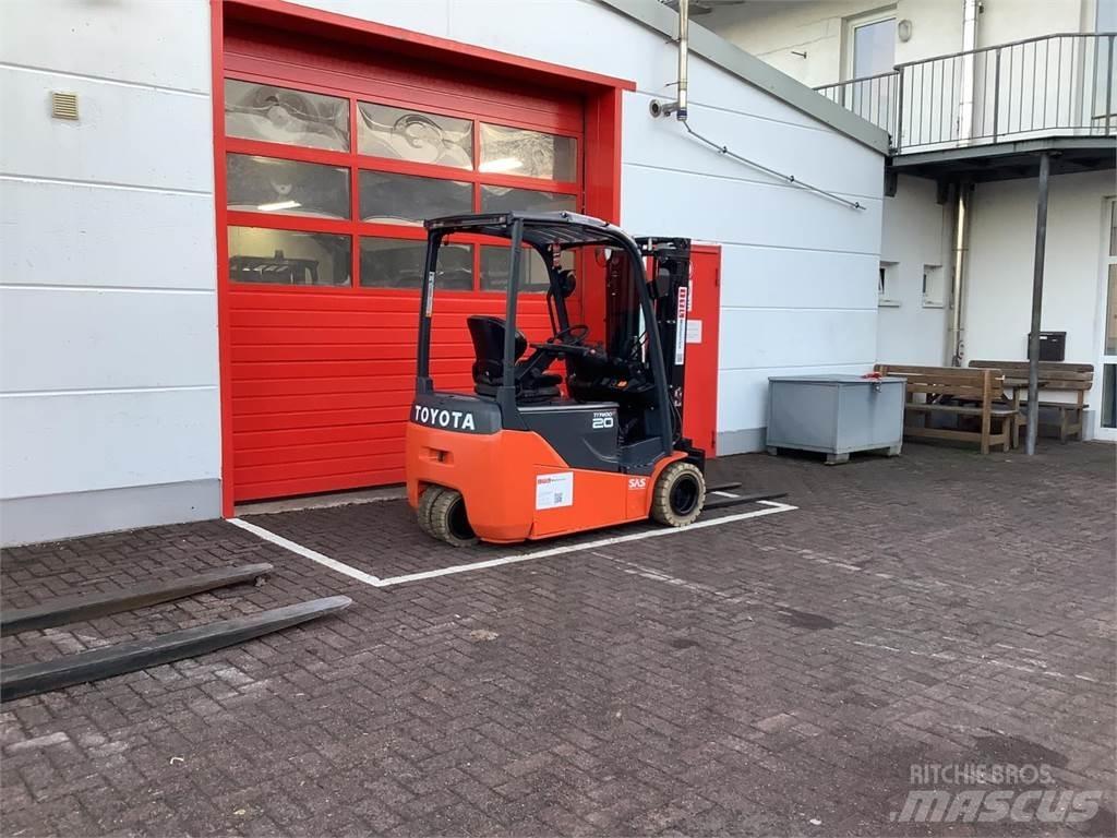 Toyota 8FBE20T Electric Forklifts