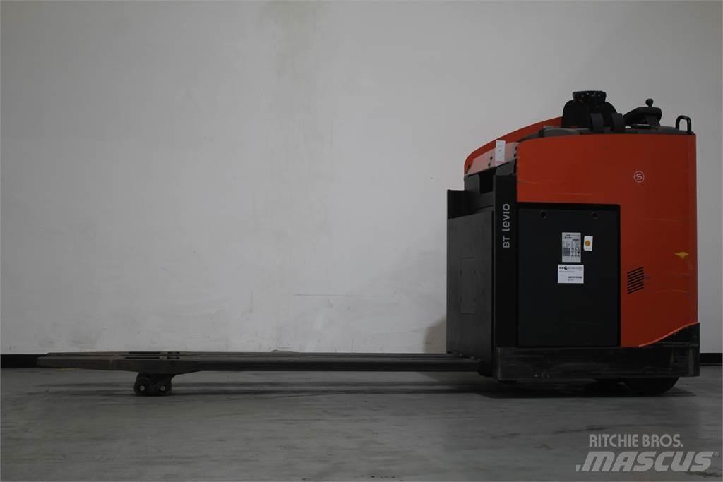 Toyota LRE300 Self Propelled Stackers
