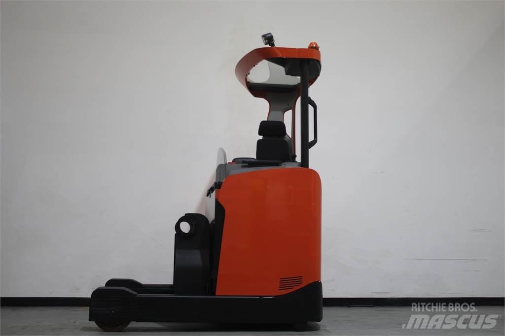 Toyota RRE160H Reach trucks