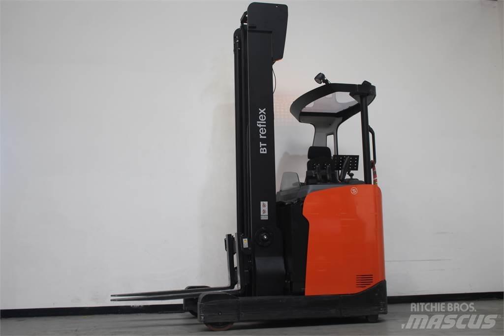 Toyota RRE160H Reach trucks
