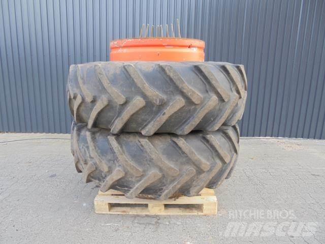 Alliance 20.8-38 Tires, wheels and rims