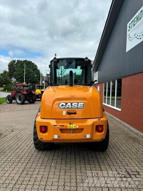 CASE 321 Wheel Loaders