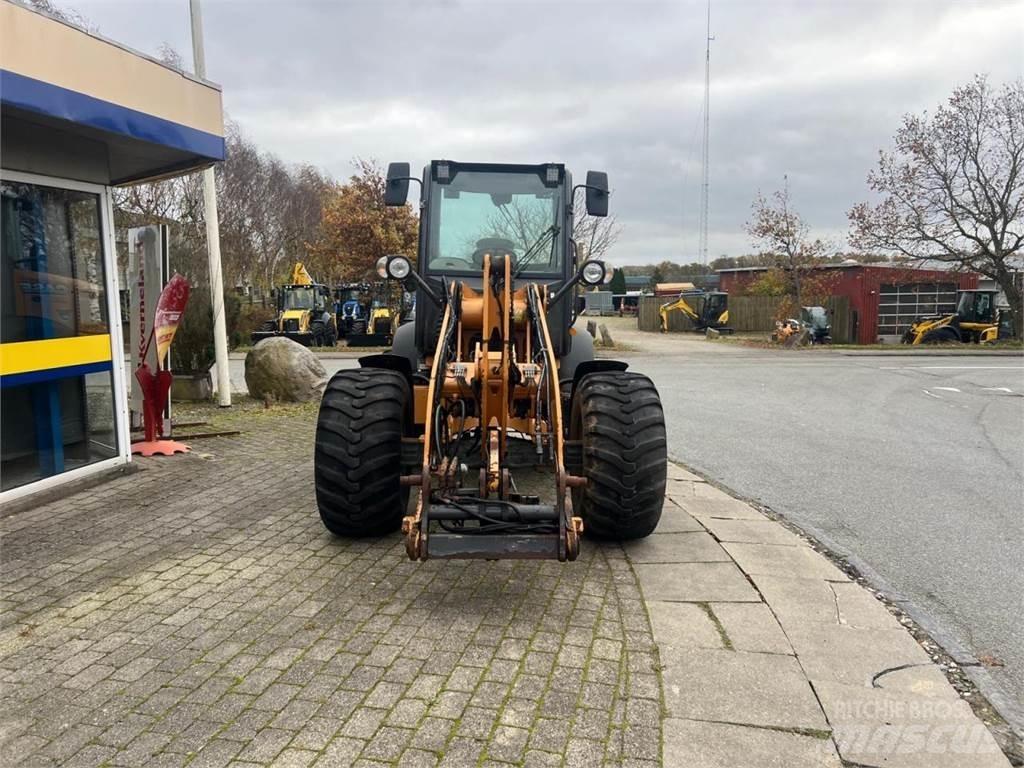 CASE 321F Wheel Loaders