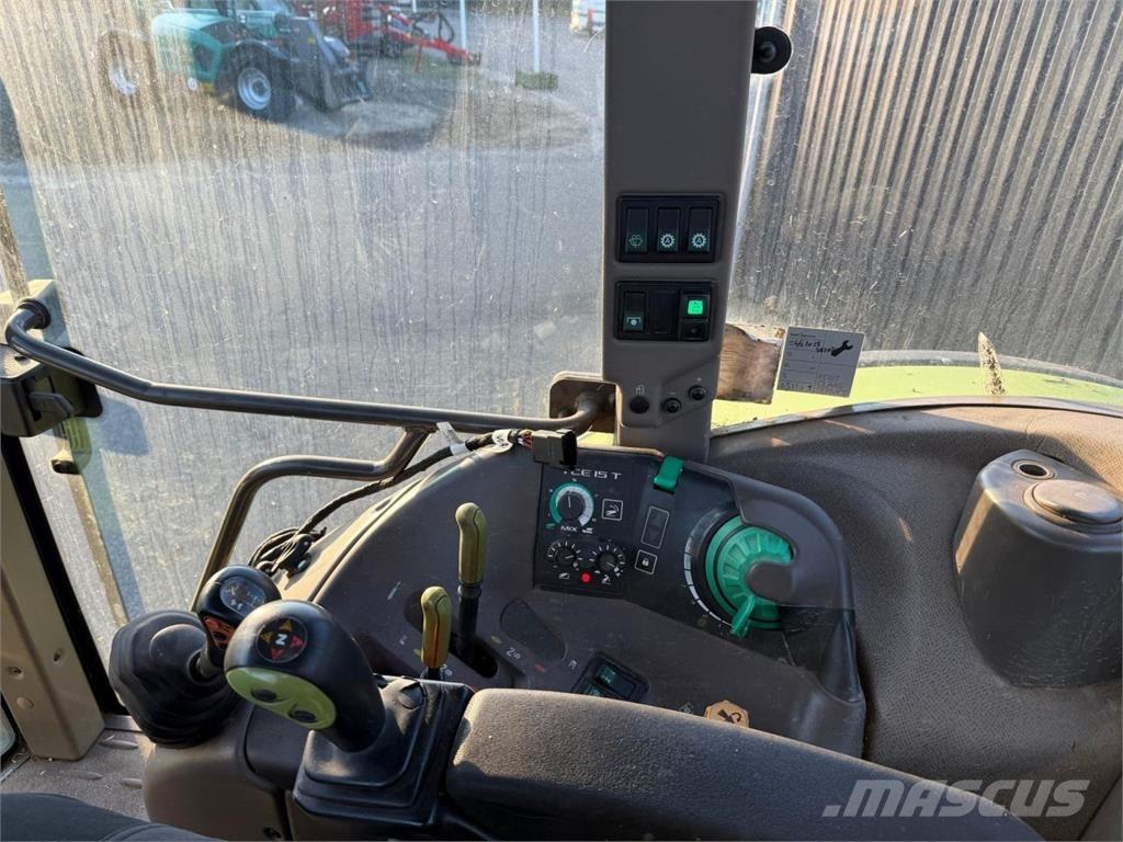 CLAAS 820 Tractors