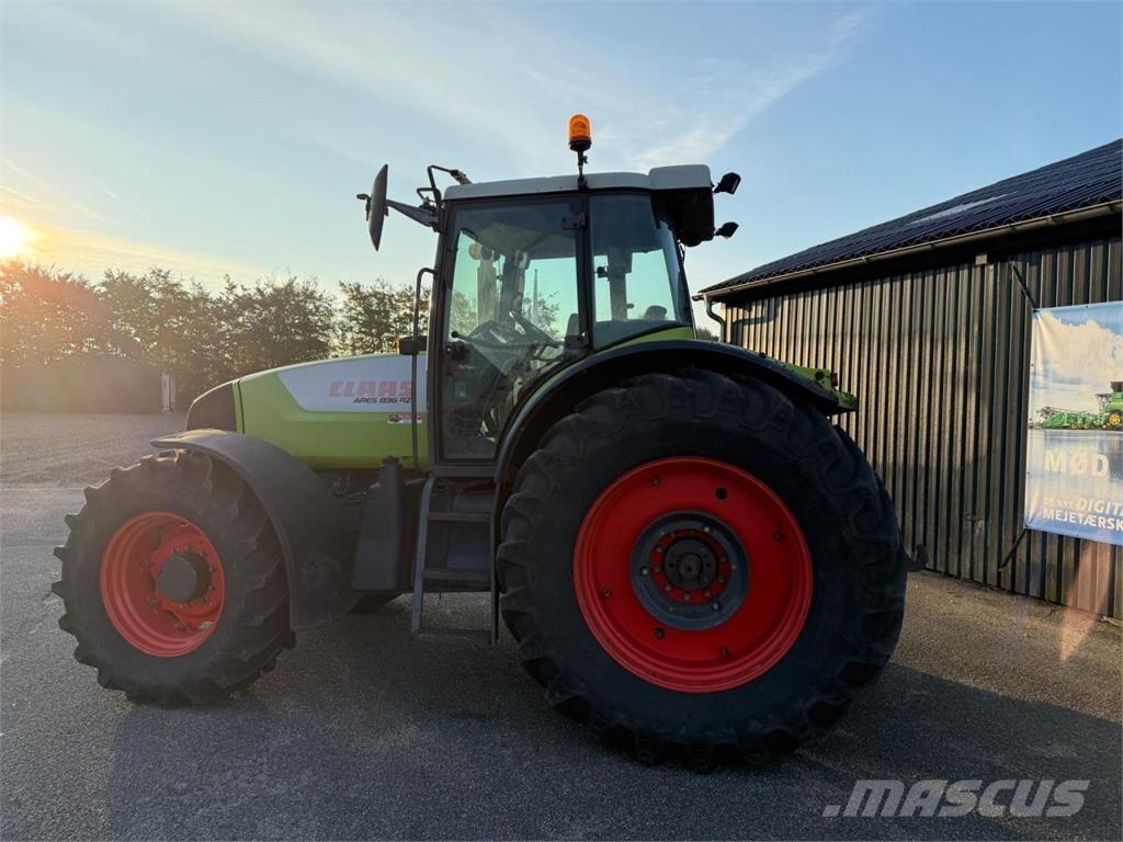 CLAAS 820 Tractors