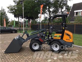 GiANT G2200E Mini Loader