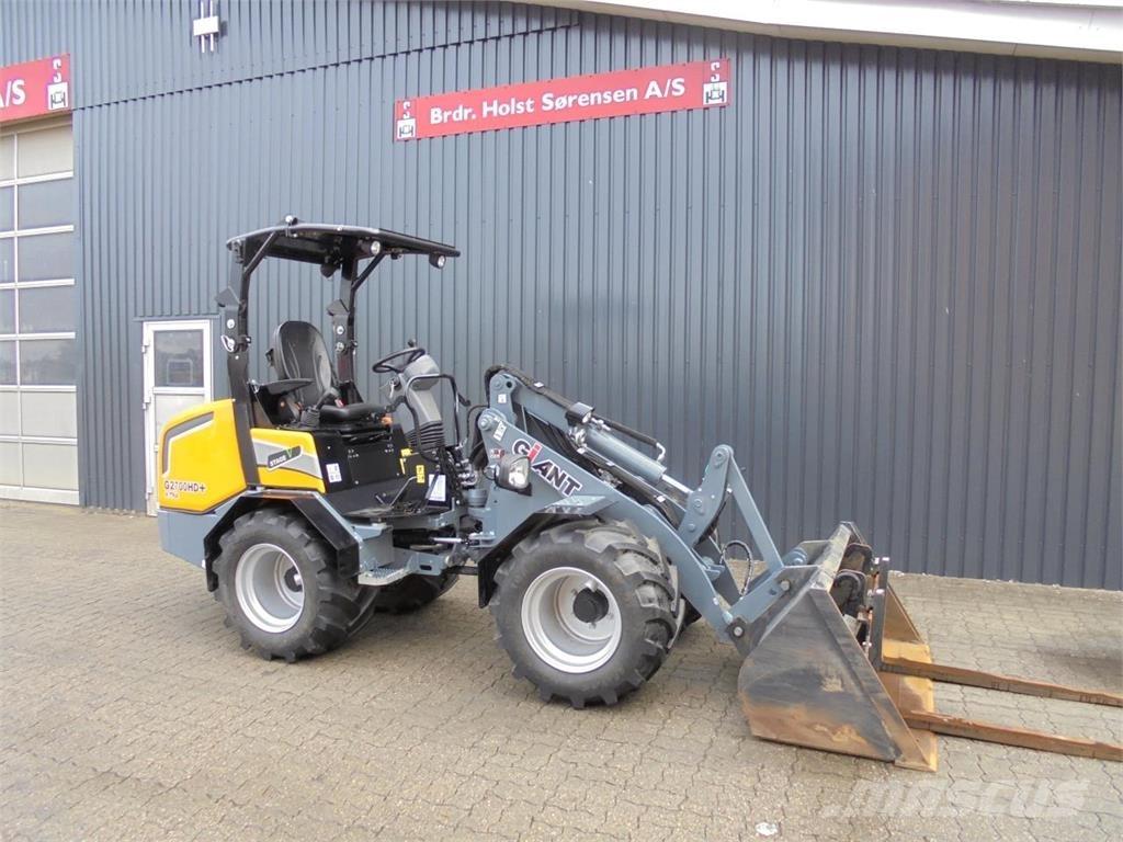 GiANT G2700XHDP Mini Loader