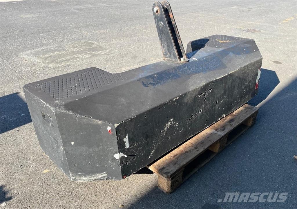 Hauer 1000 KG. Front weights