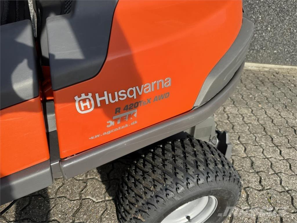 Husqvarna 405X Compact tractors