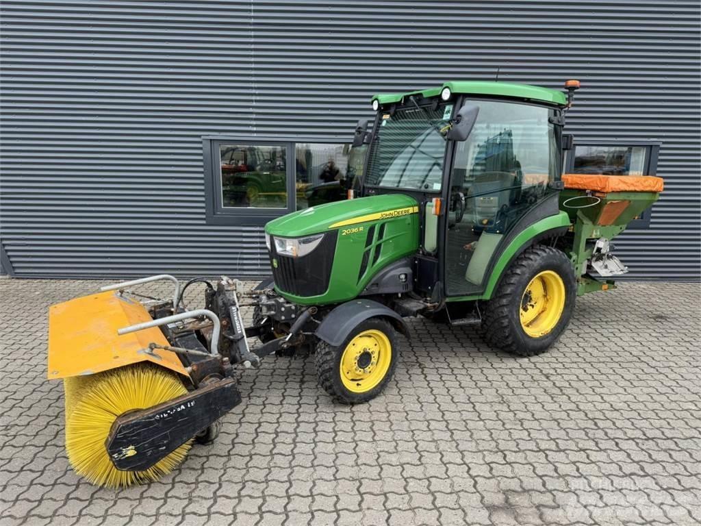 John Deere 2036R Compact tractors