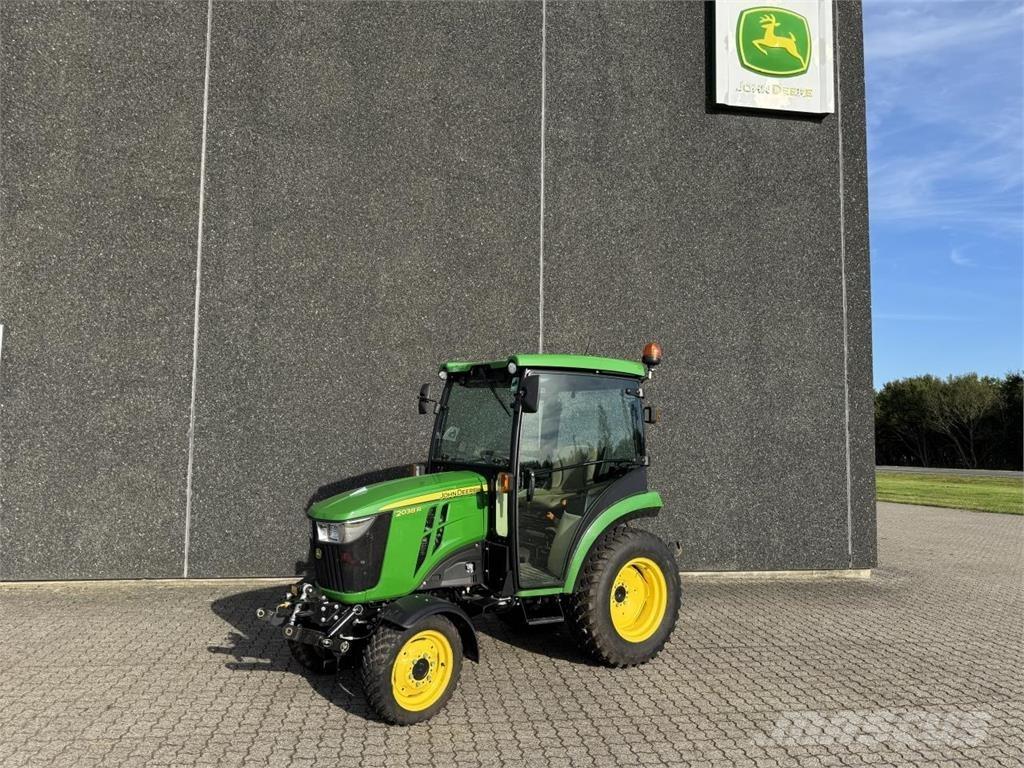 John Deere 2038R Compact tractors