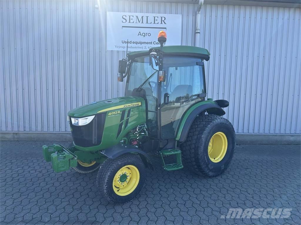 John Deere 4052R Compact tractors