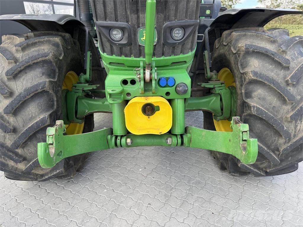 John Deere 6210 Tractors