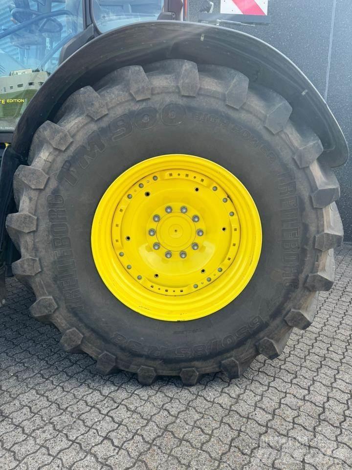 John Deere 6250R Tractors