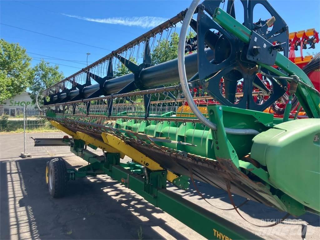 John Deere 630R Harvester Headers
