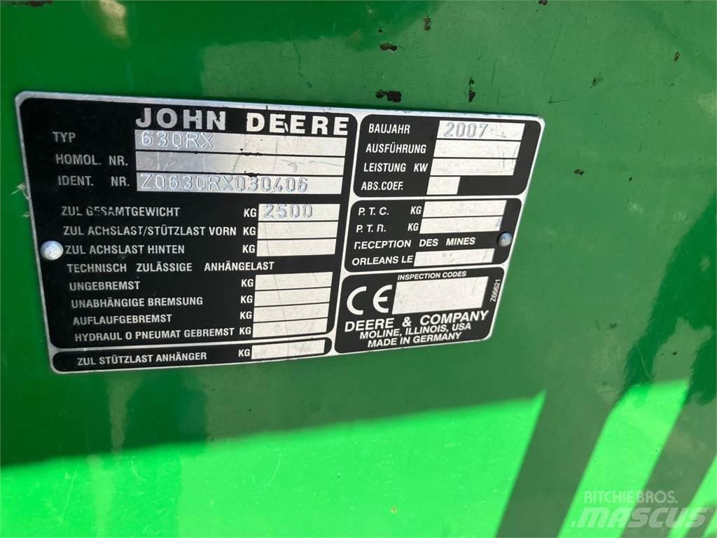 John Deere 630R Harvester Headers