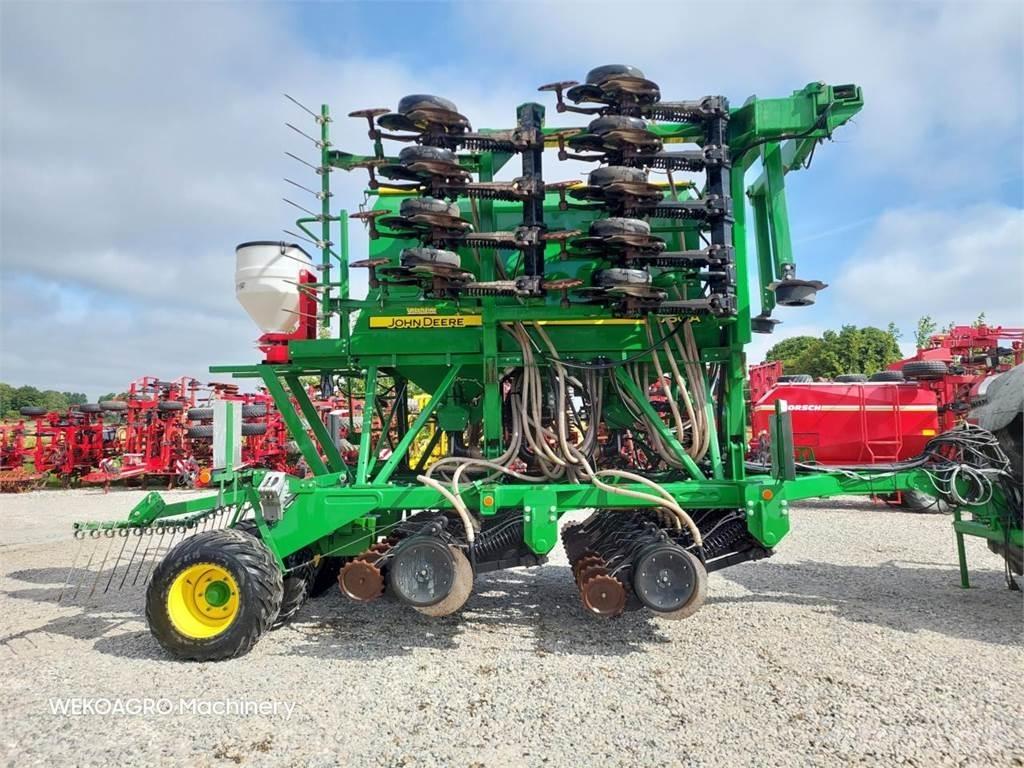 John Deere 750 A Farm Drills