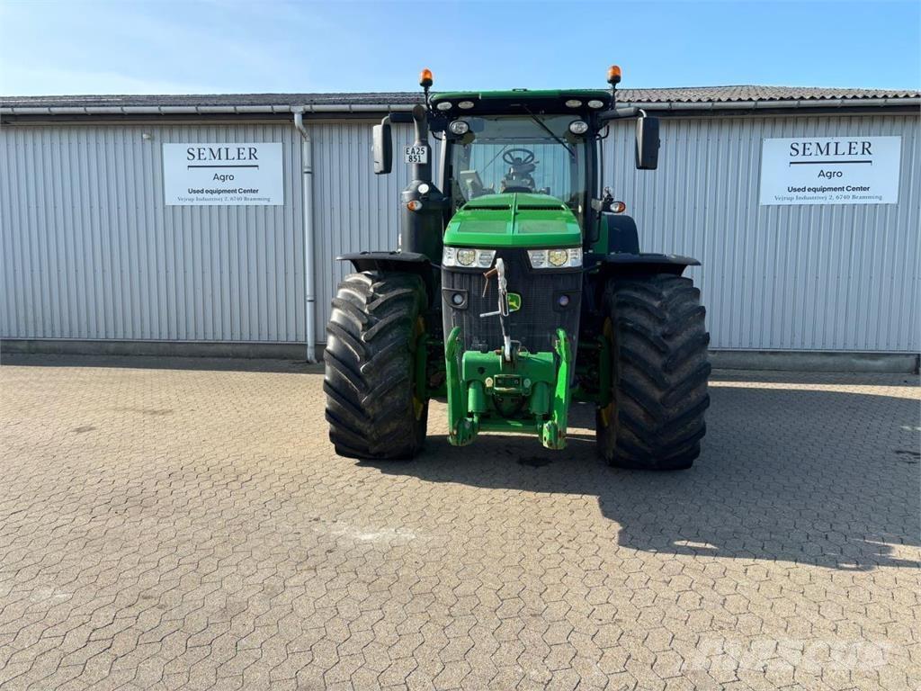 John Deere 8320R Tractors