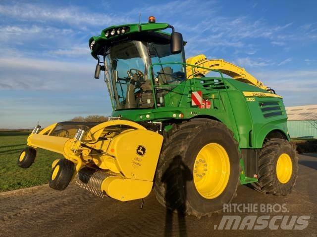 John Deere 8600I Forage Harvester