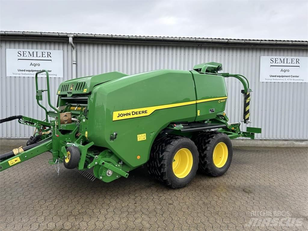 John Deere C441R Round Balers