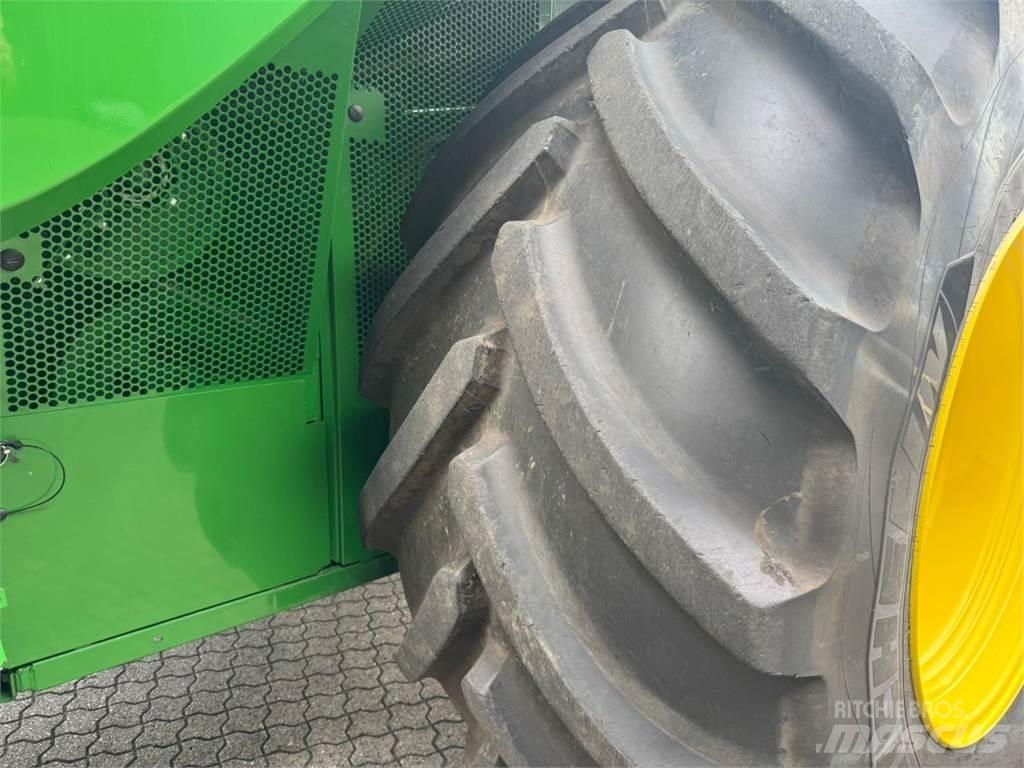 John Deere S790 Combine Harvesters