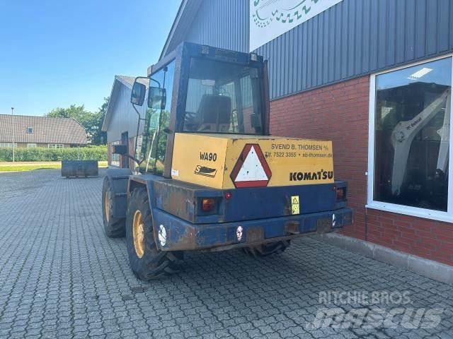 Komatsu WA90 Wheel Loaders