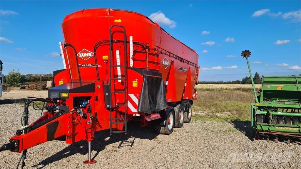 Kuhn 45.3 DL Forage wagons