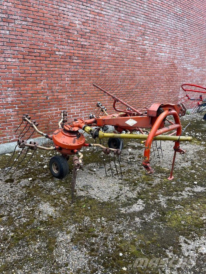 Kuhn GSR 25 N Rakes and tedders