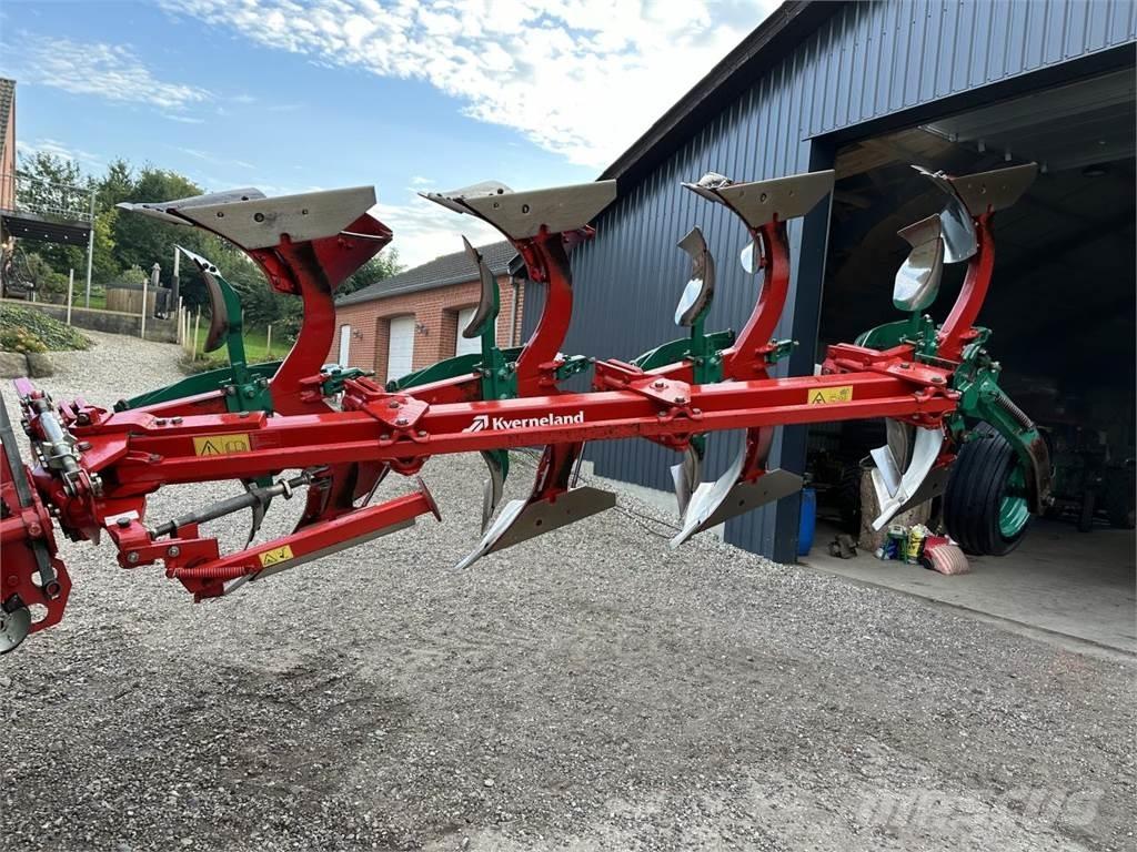 Kverneland  Reversible ploughs