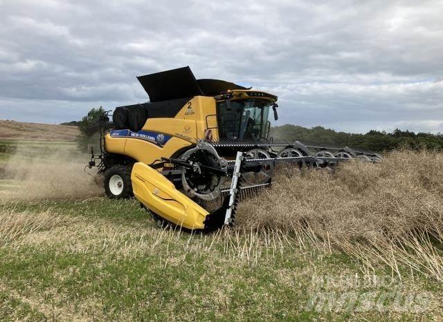 MacDon FD245 Harvester Headers