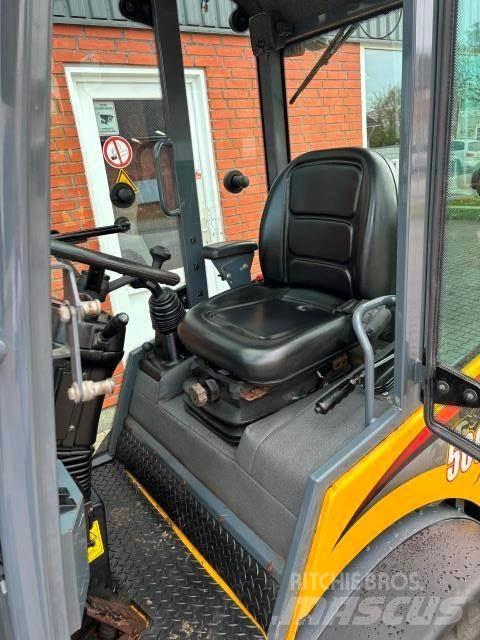 Mustang AL506 Mini Loader