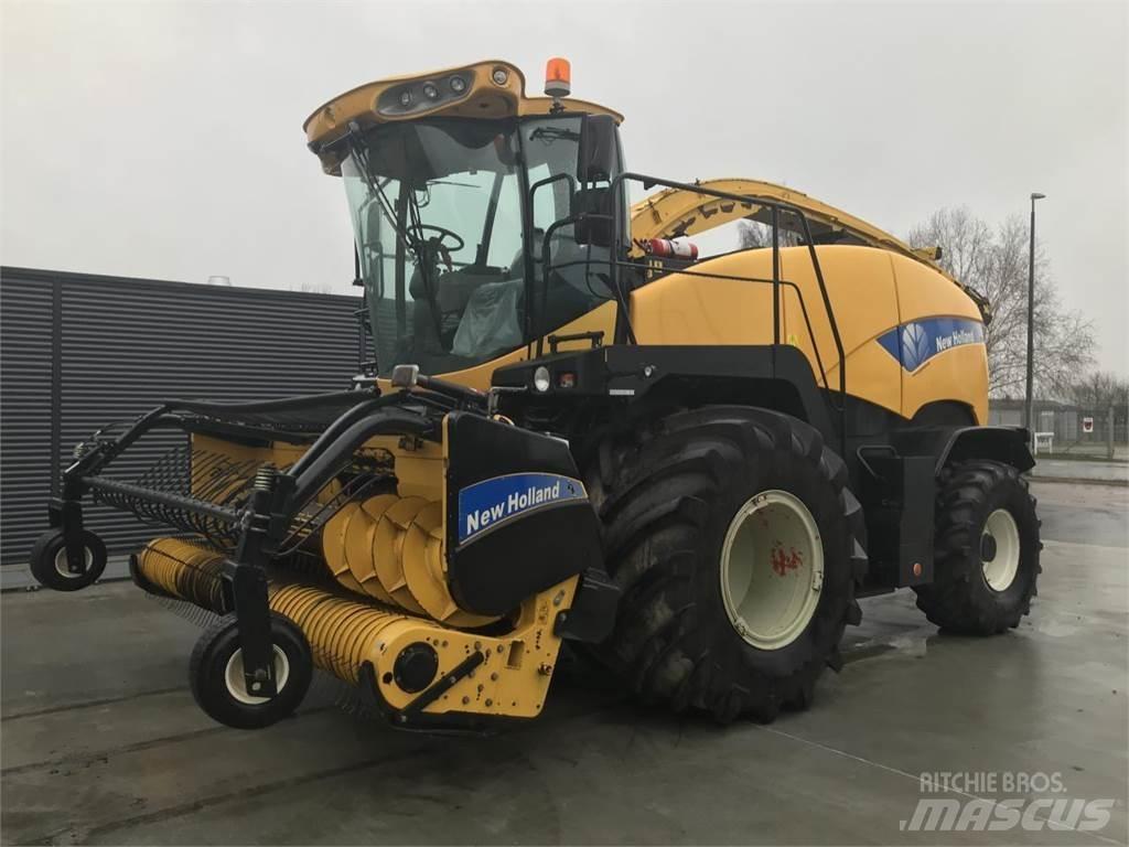 New Holland FR9060 Forage Harvester
