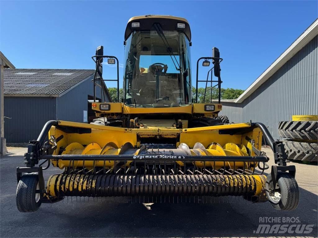 New Holland FX38 Forage Harvester