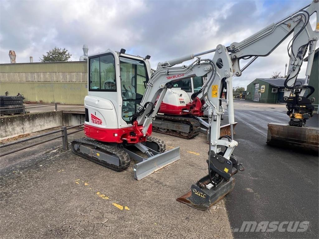Takeuchi TB325R Mini Excavators <7t (Mini Diggers)