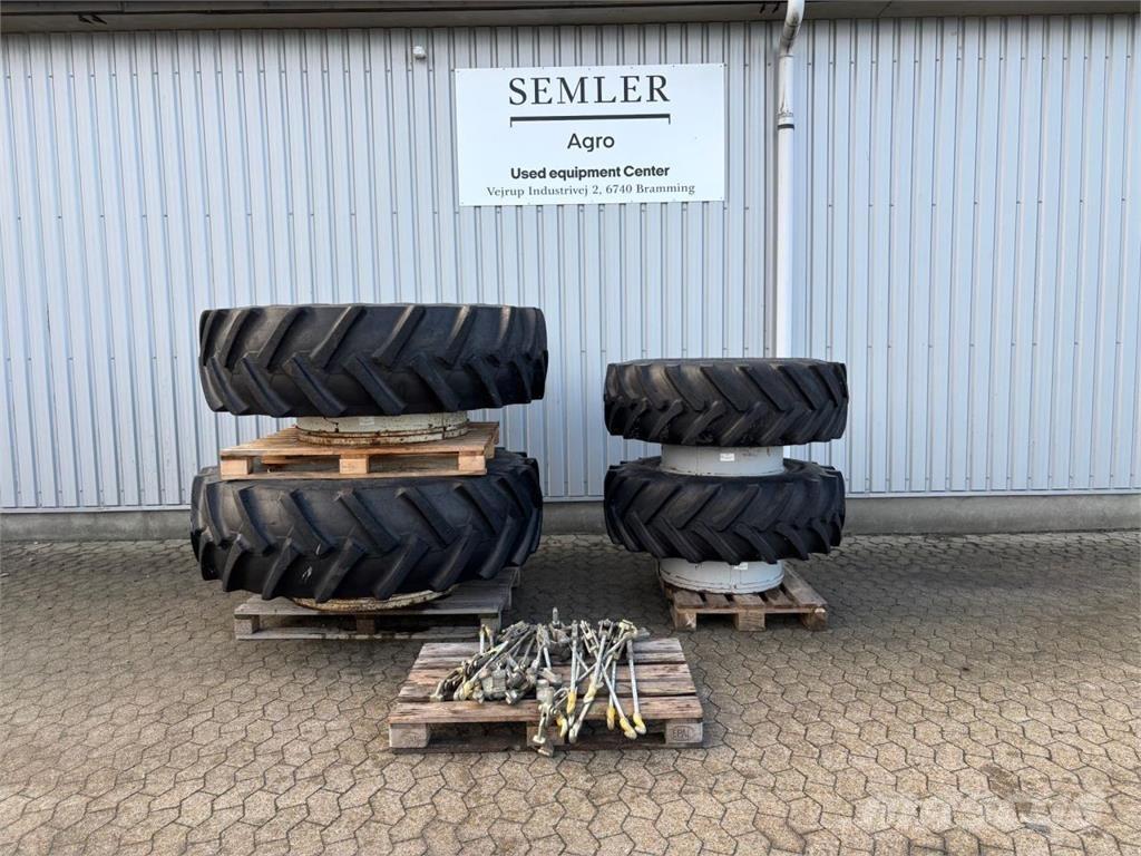  TVILLINGEHJUL Tires, wheels and rims