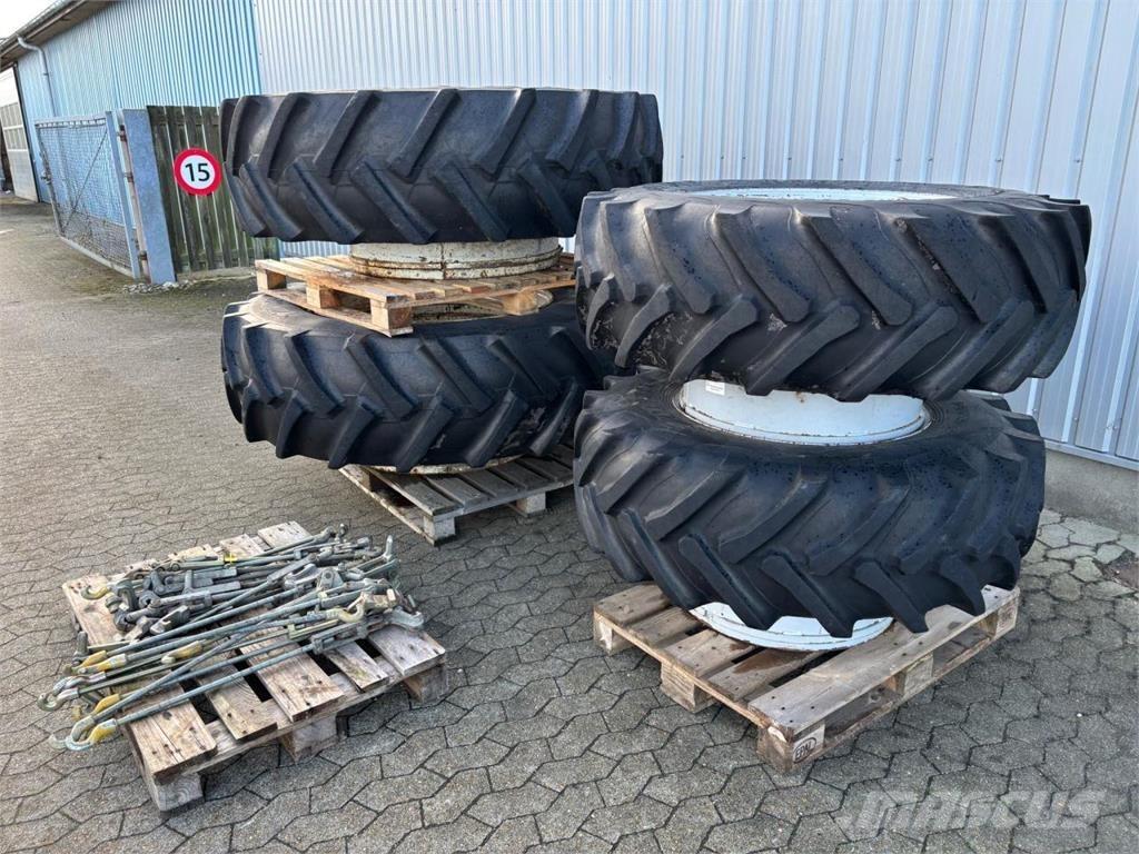  TVILLINGEHJUL Tires, wheels and rims