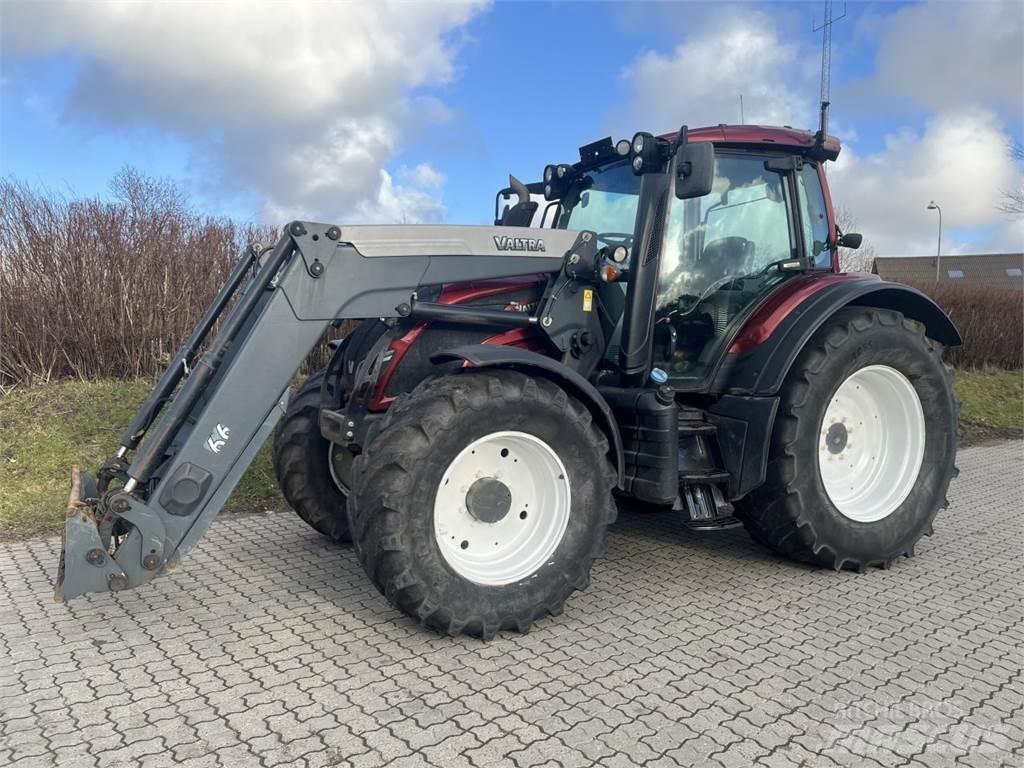 Valtra N 174 Tractors