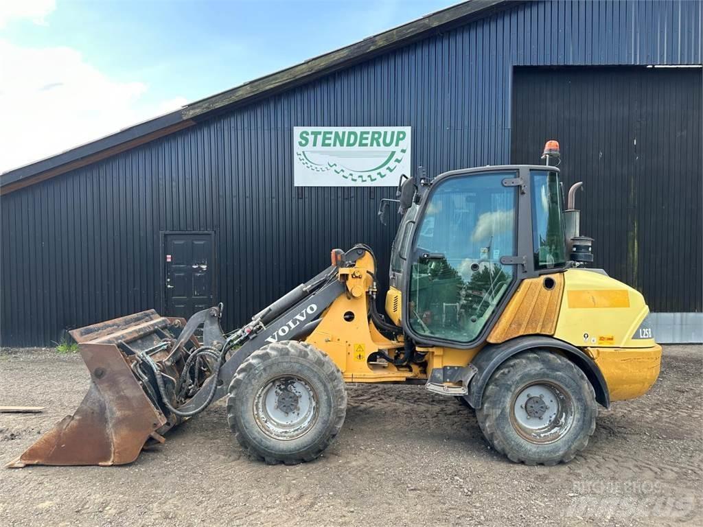 Volvo L25 B Mini Loader