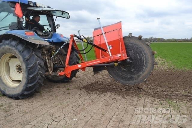  - - -  BOXER D03 Chisel Plows
