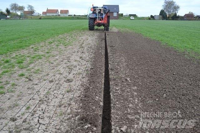  - - -  BOXER D03 Chisel Plows