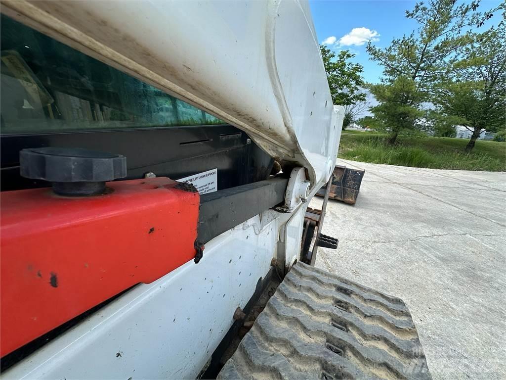 Bobcat T740 Mini Loader