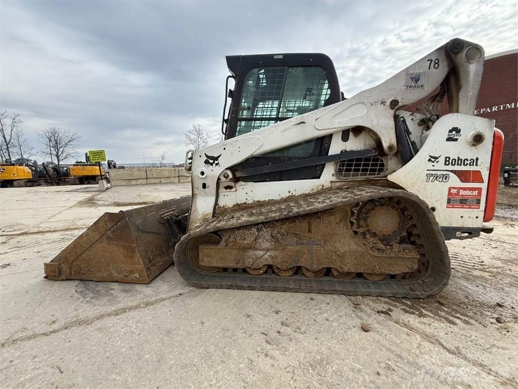 Bobcat T740 Mini Loader